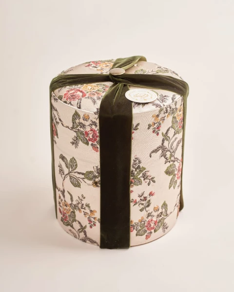 شوكليت بوكس بطبقتين مزين بالورود